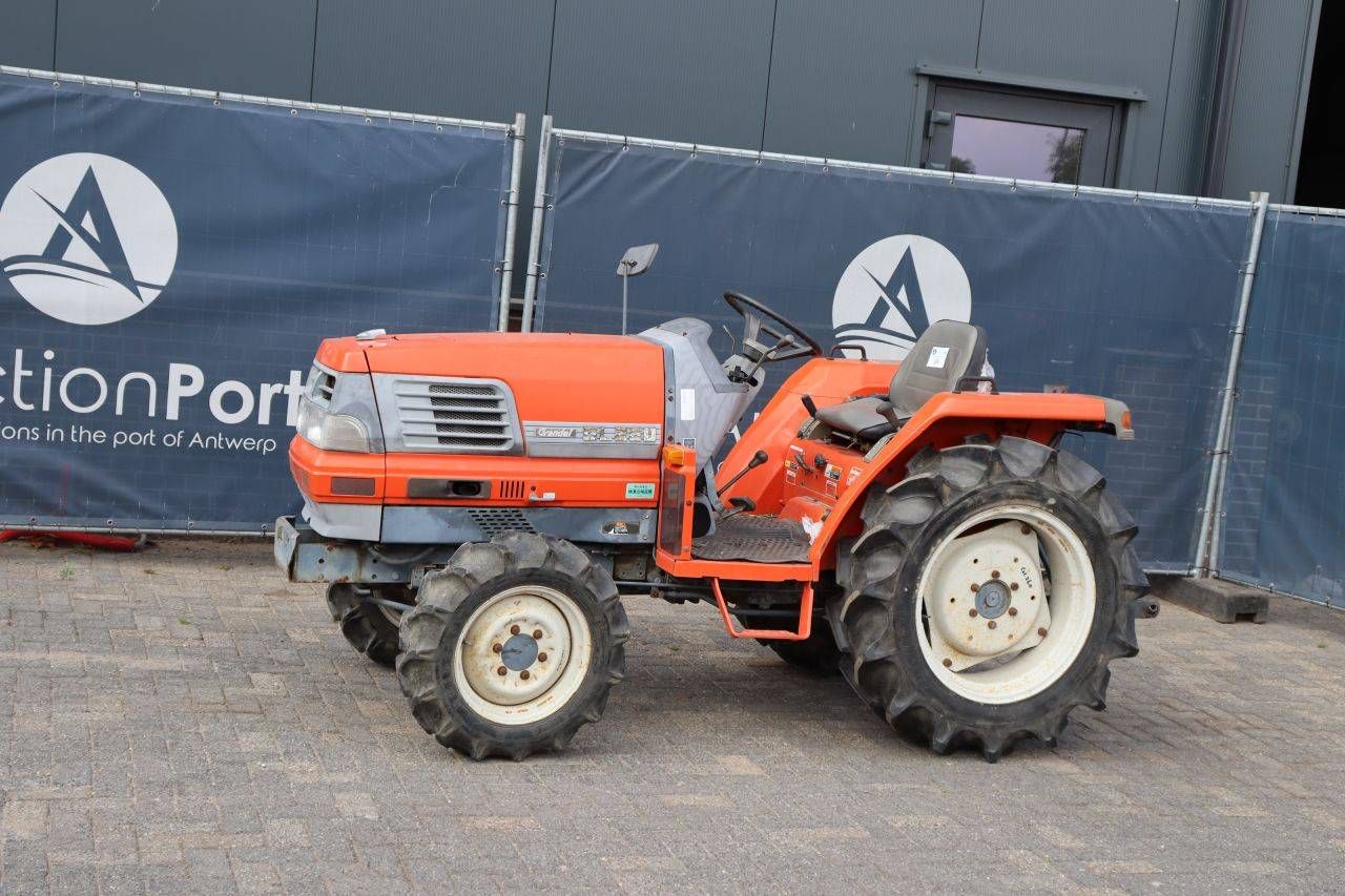 Mini trator Kubota GL260 Diesel 26hp