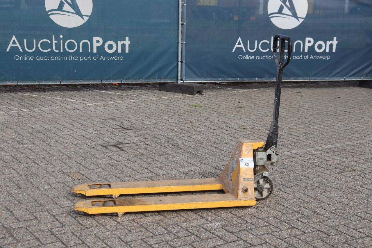 Transpaleta manual HPT-A de 2500 kg, año 2015
