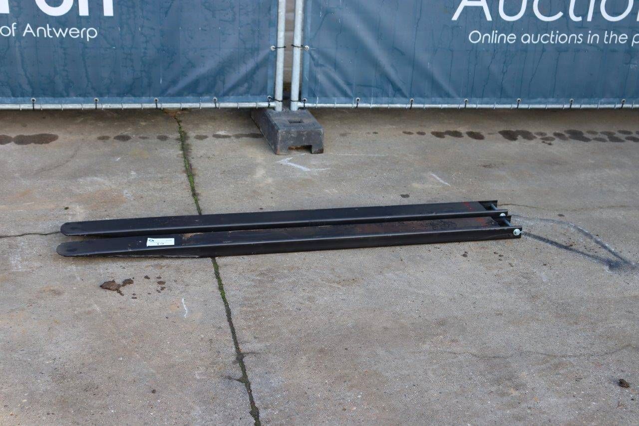 Extension forks for forklift