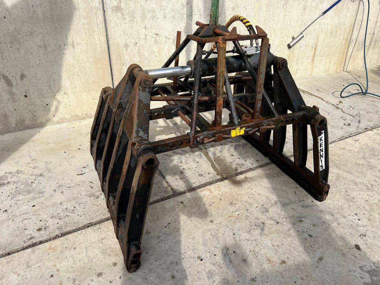 Stone clamp Knowledge 85288859 2001