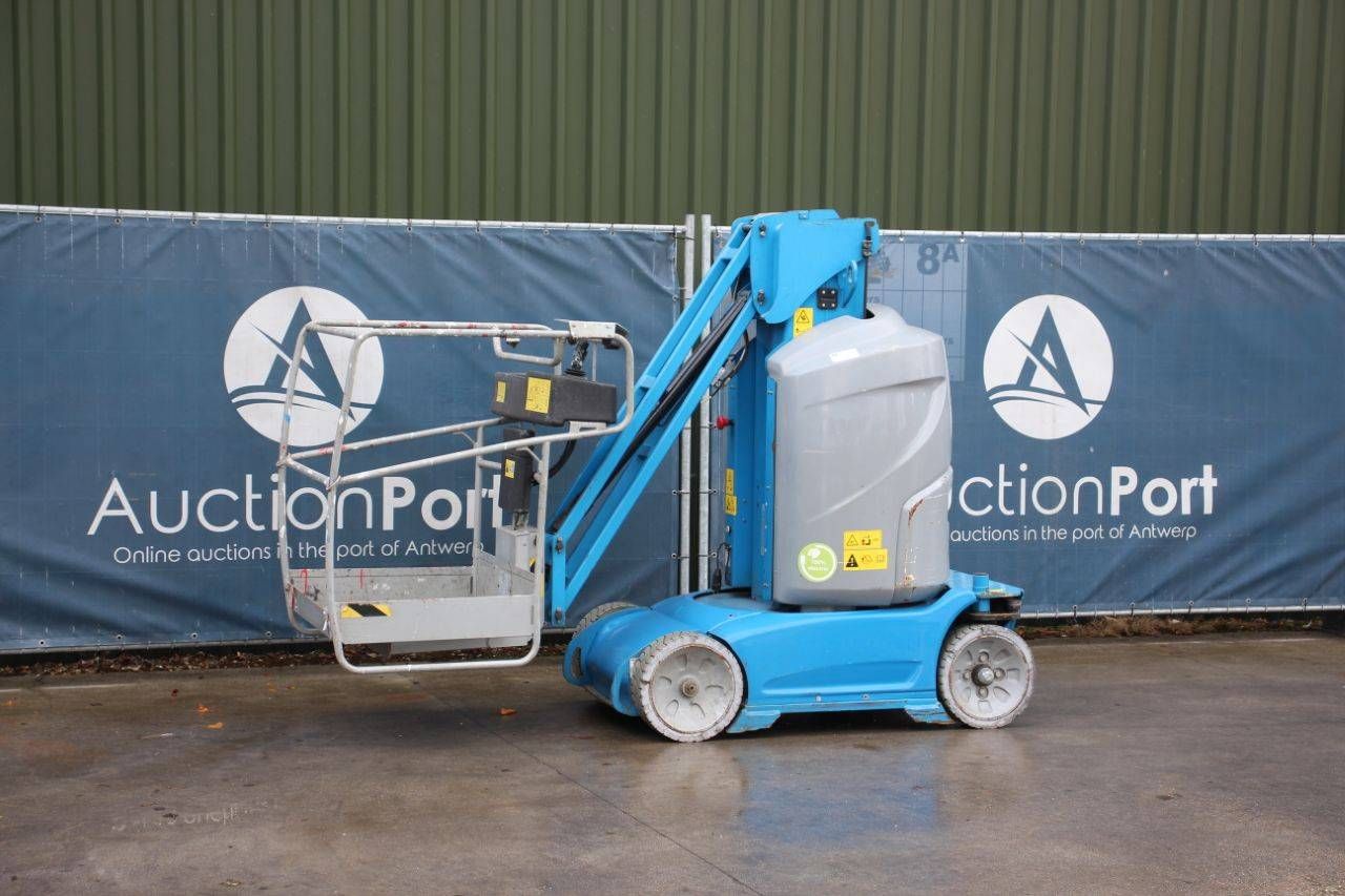 Genie GR26J Electric Mast Lift 9.9m 2016