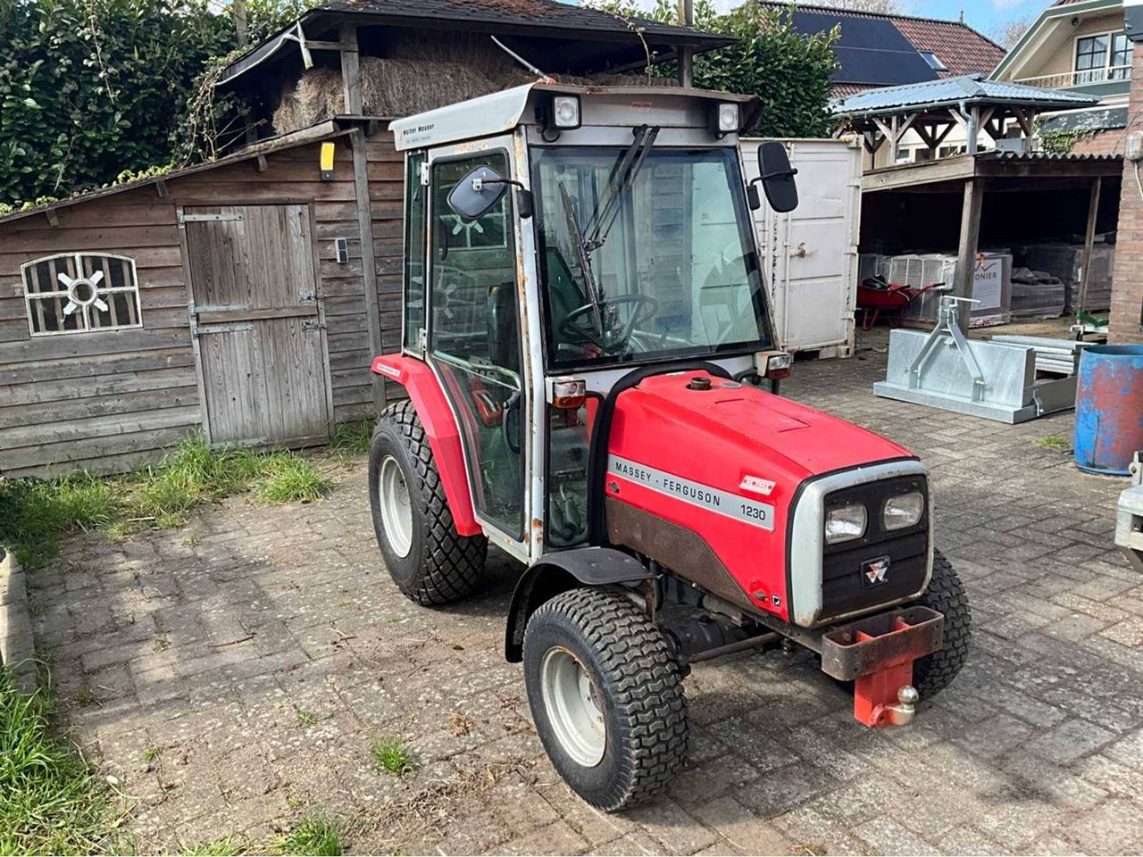 Mini tractor Massey Ferguson 1230 Diesel (Margin)