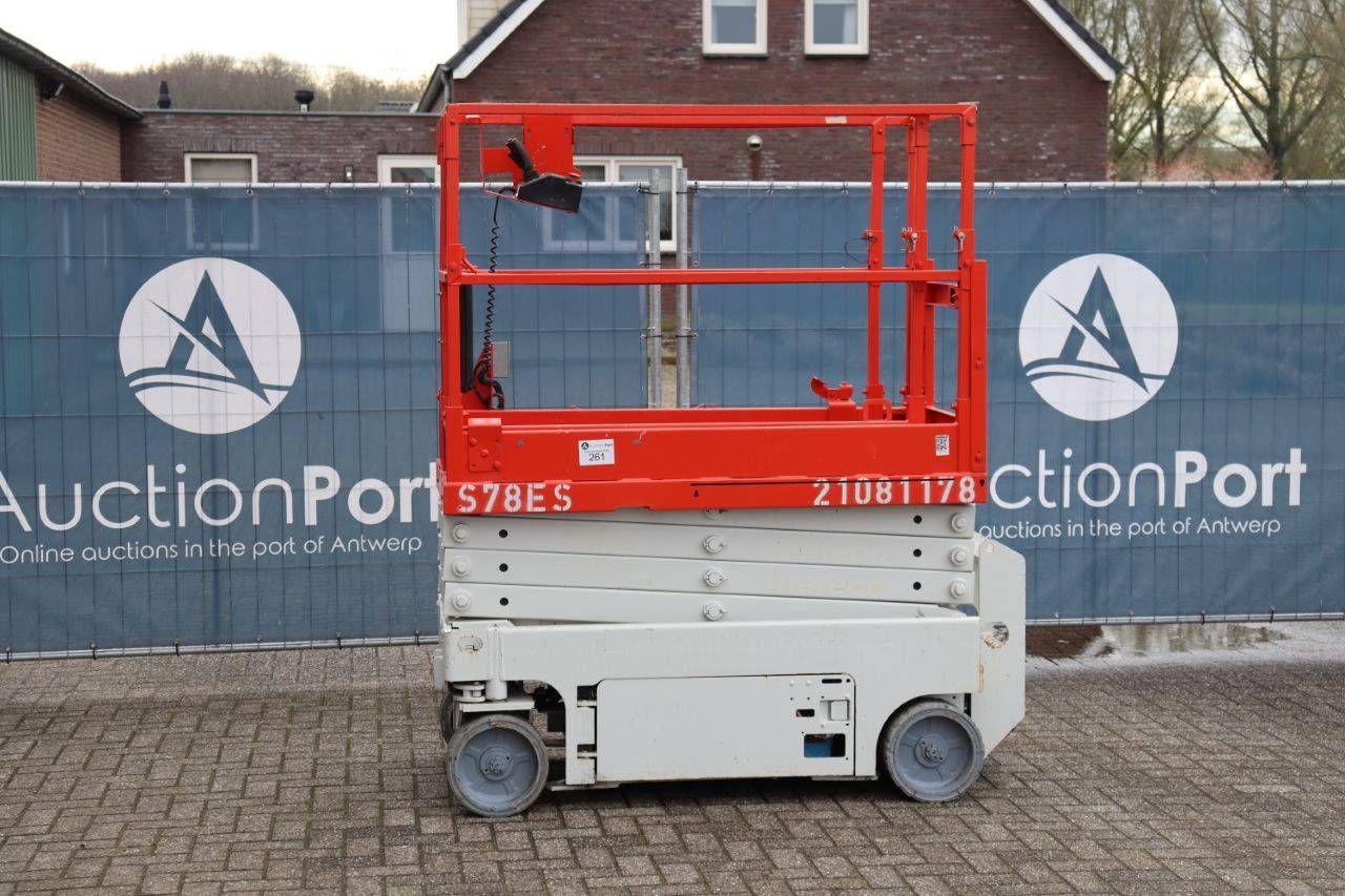 Scissor lift Genie GS-1932 Electric 7.85m 2013
