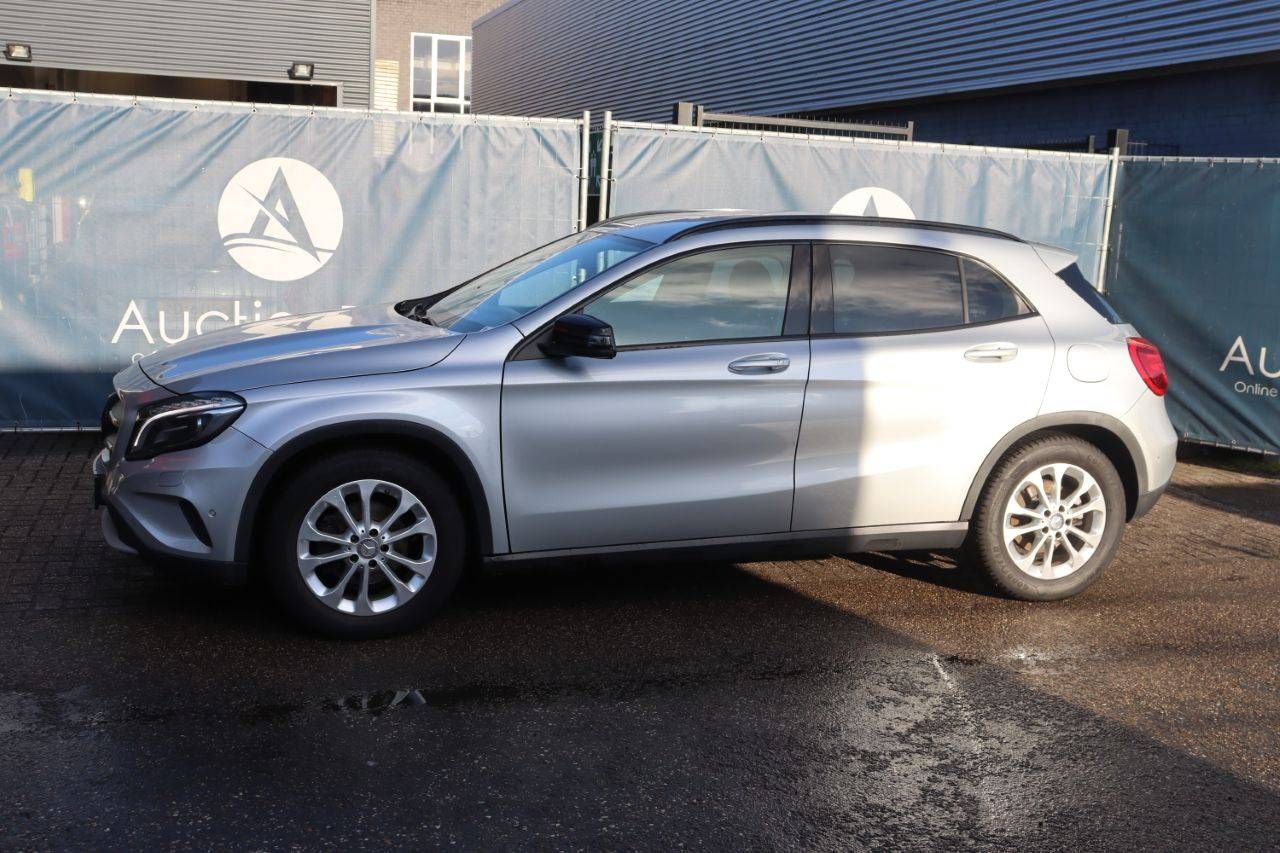 SUV Mercedes-Benz GLA 200 CDI Diesel 136hp 2014 (Margin)
