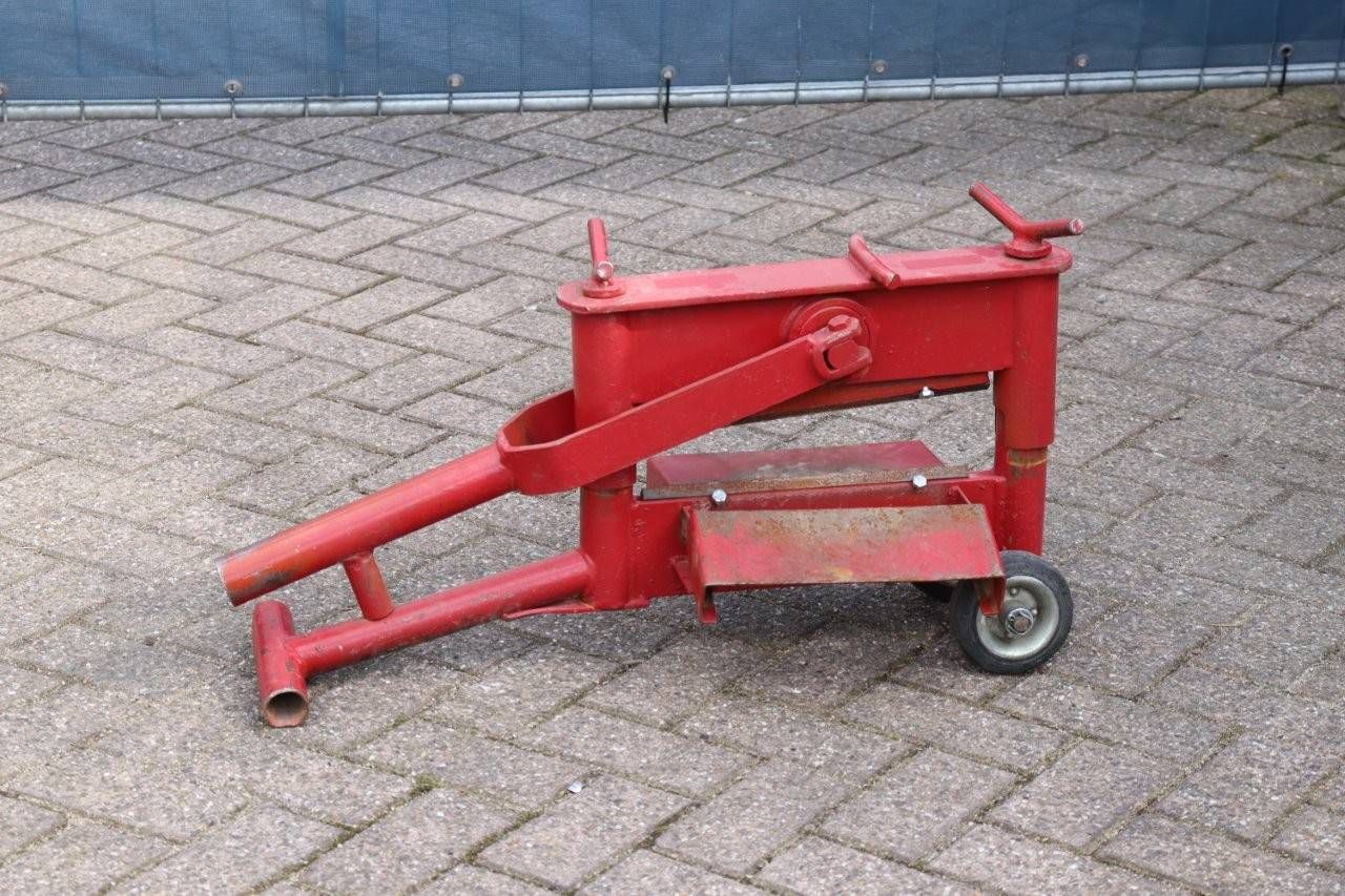 Stone cutter Almi