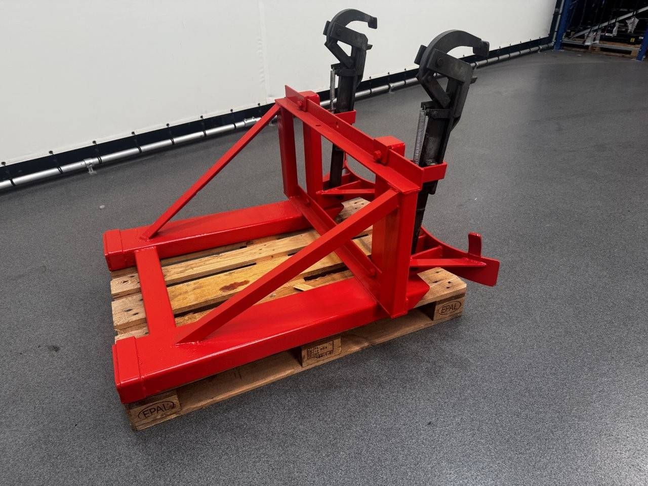 Barrel grabber forklift truck for 2 barrels 60-220 liters equipped with fork shoes 