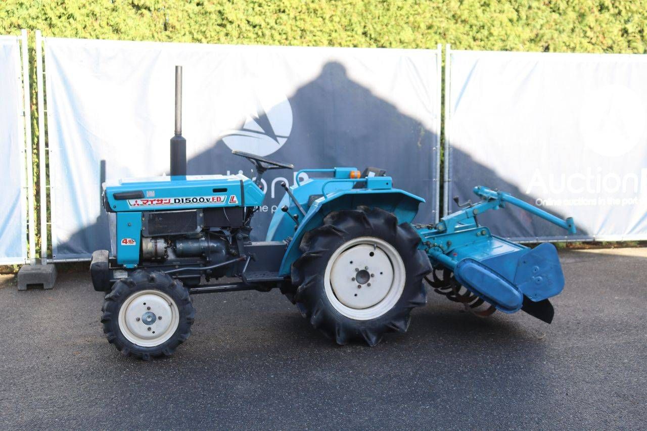 Mini trator Mitsubishi D1500VFD-L Diesel 15hp com cultivador