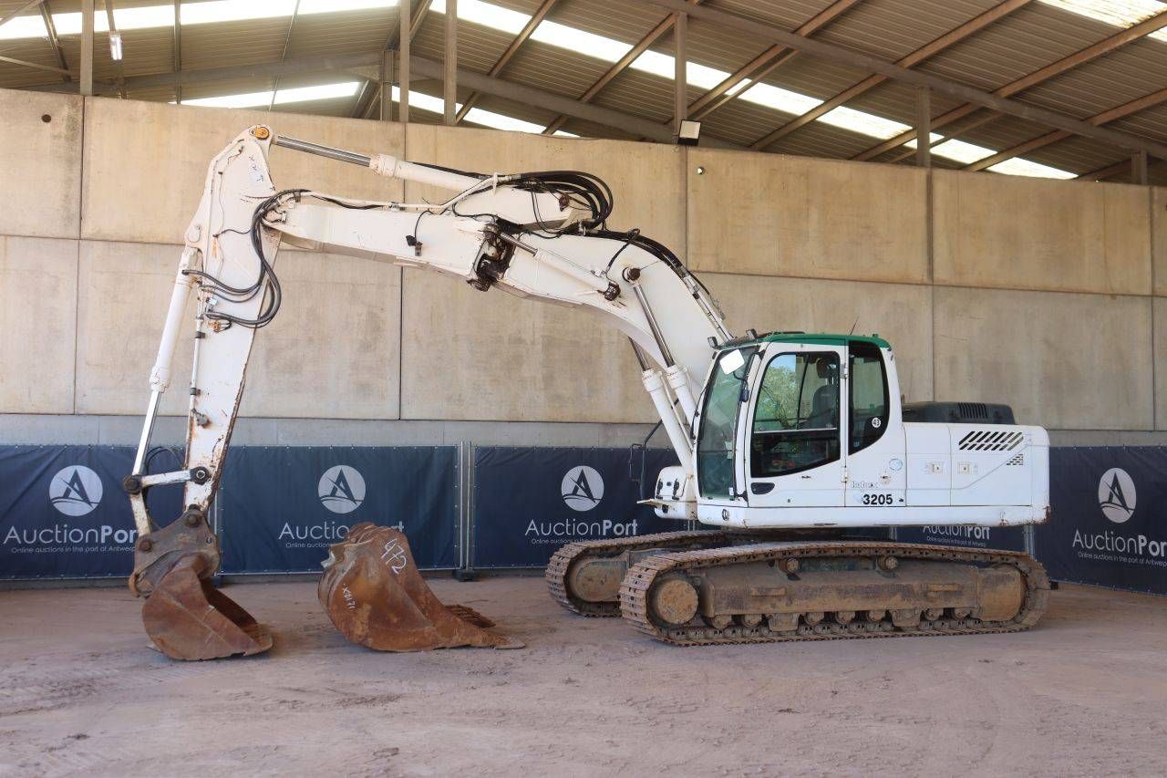 Escavatore cingolato Hyundai Robex 210LC-9 Diesel 193kW 2013