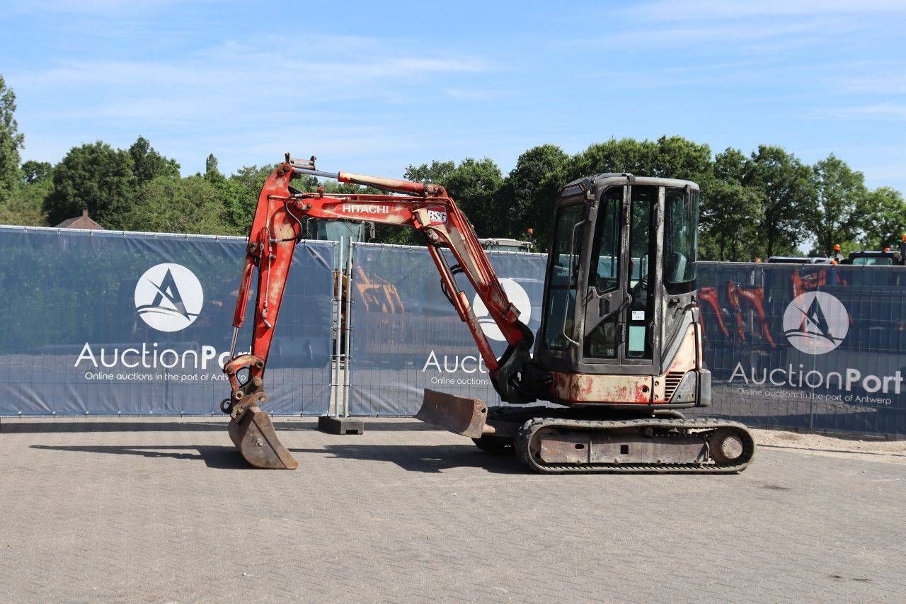 Rupsgraafmachine Hitachi ZX30U-2 Diesel 22.3kW 2005