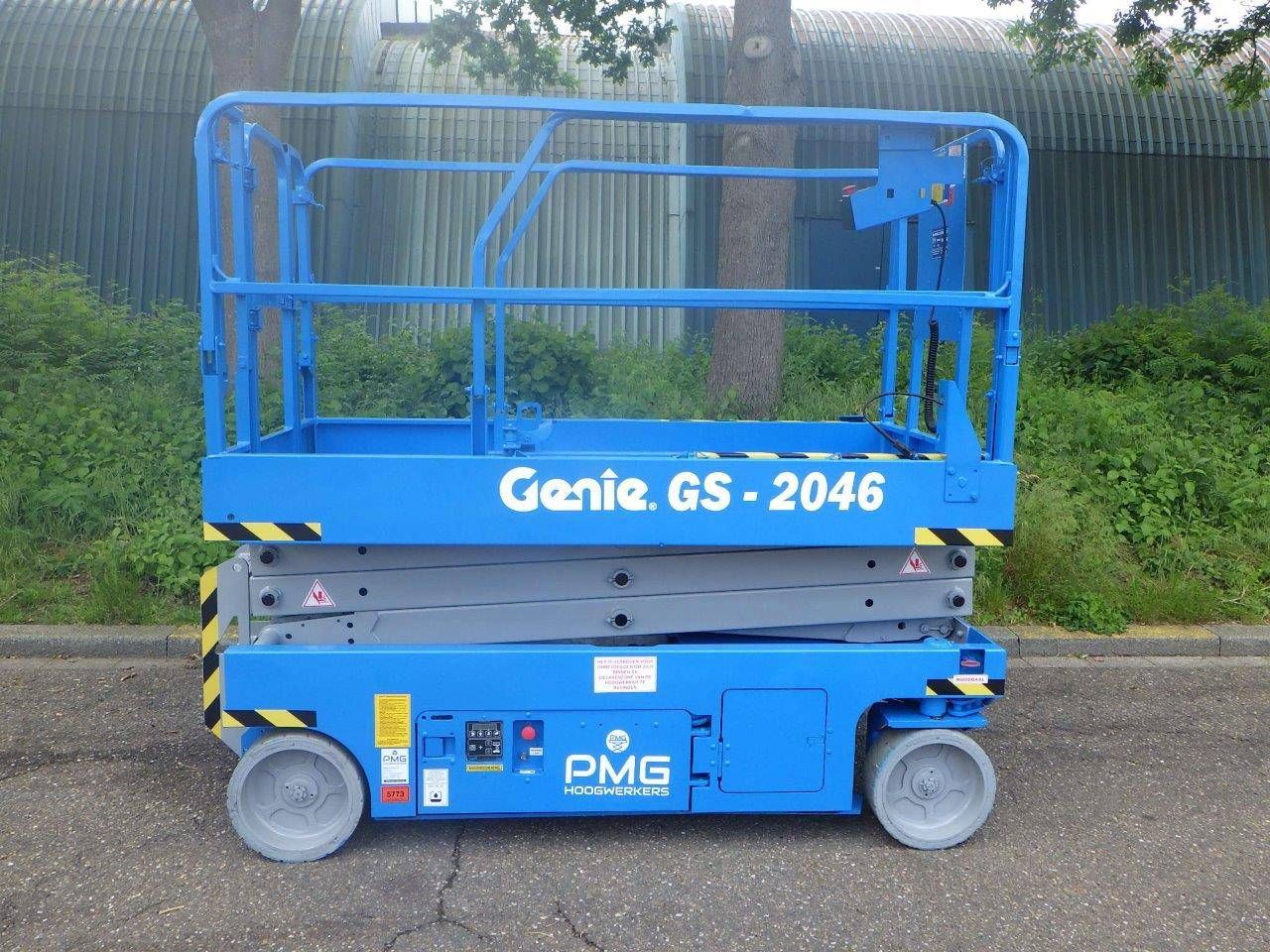 Scissor lift Genie GS-2046 Electric 8.1m 2015