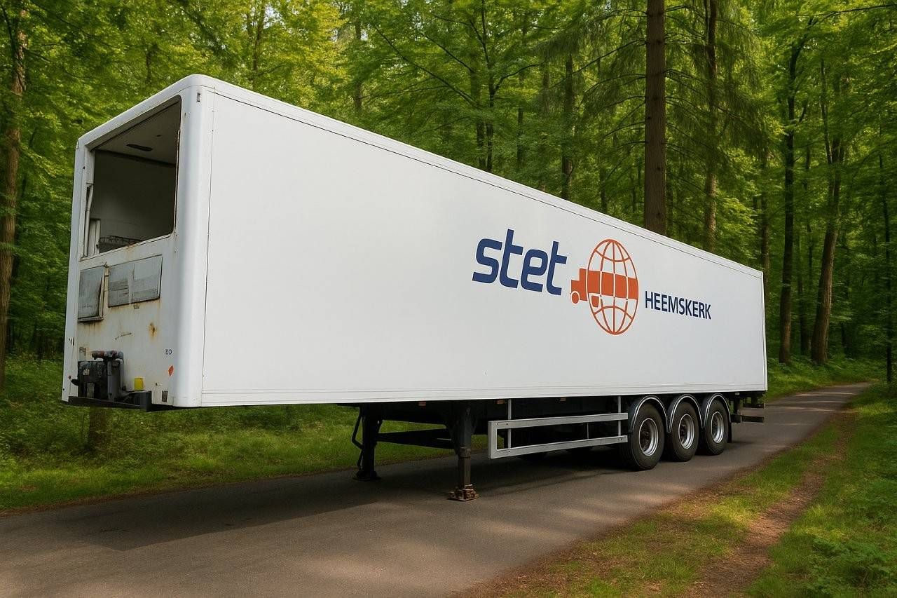 Closed Semi-trailer Sor Iberica SP71 2006