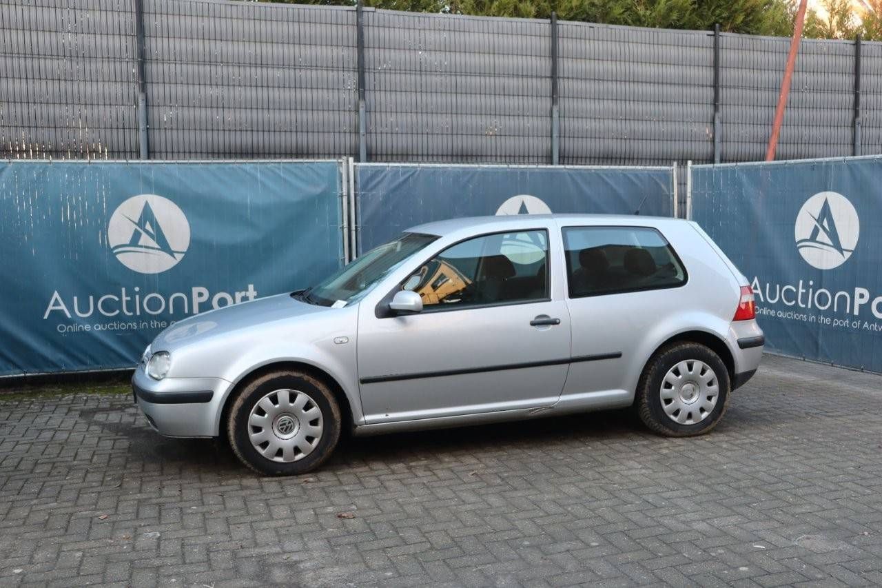 Volkswagen GOLF Gasolina 2003 (Margen)
