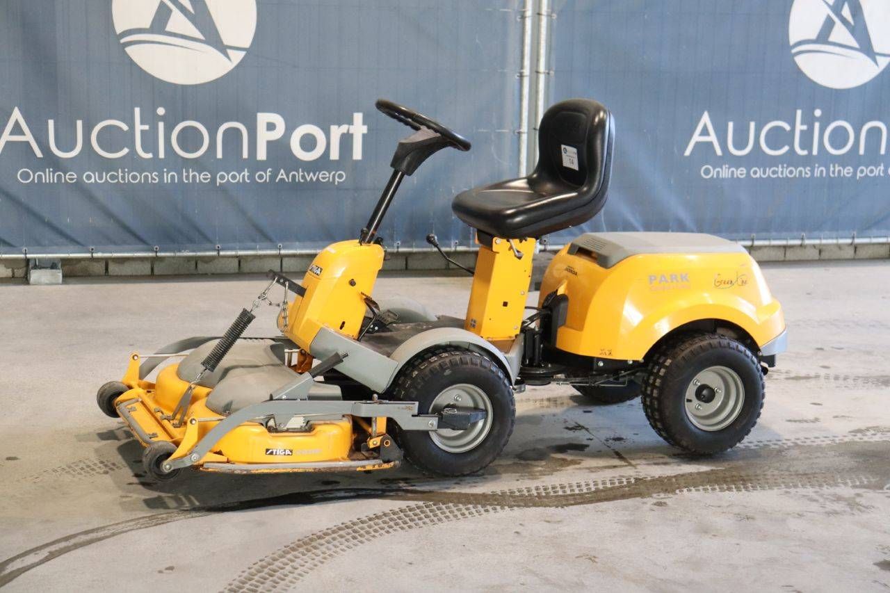 Riding Mower Stiga Park Greenline P901 Petrol 2011
