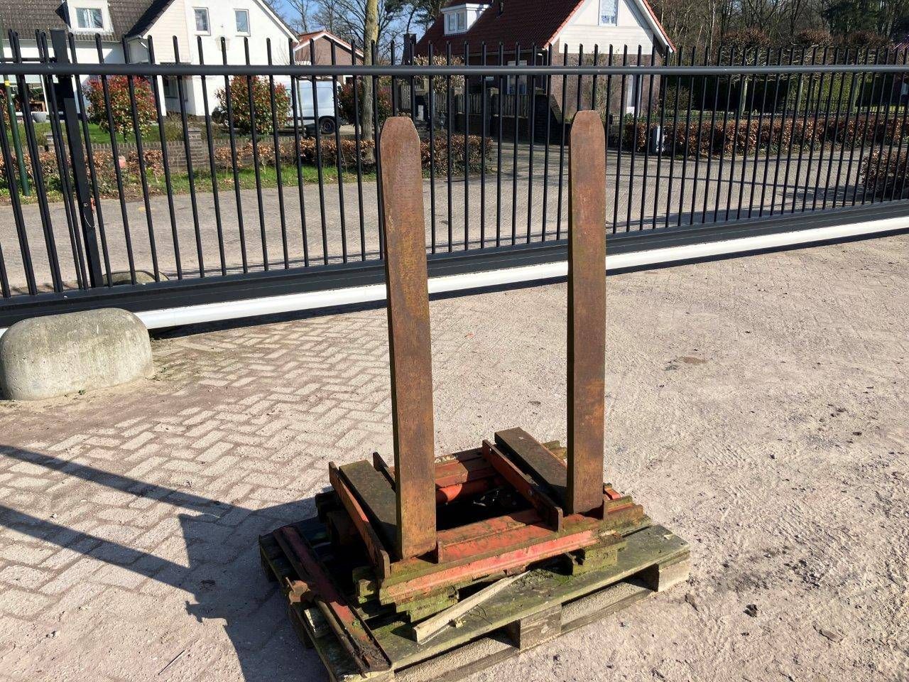 Fork spreader Bolzoni Auramo 2000kg