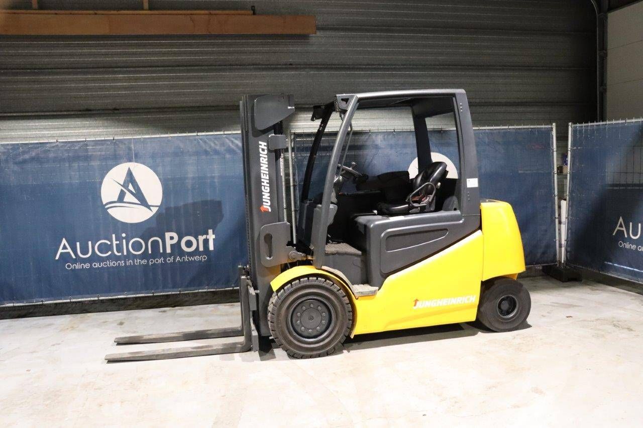 Forklift Jungheinrich Electric