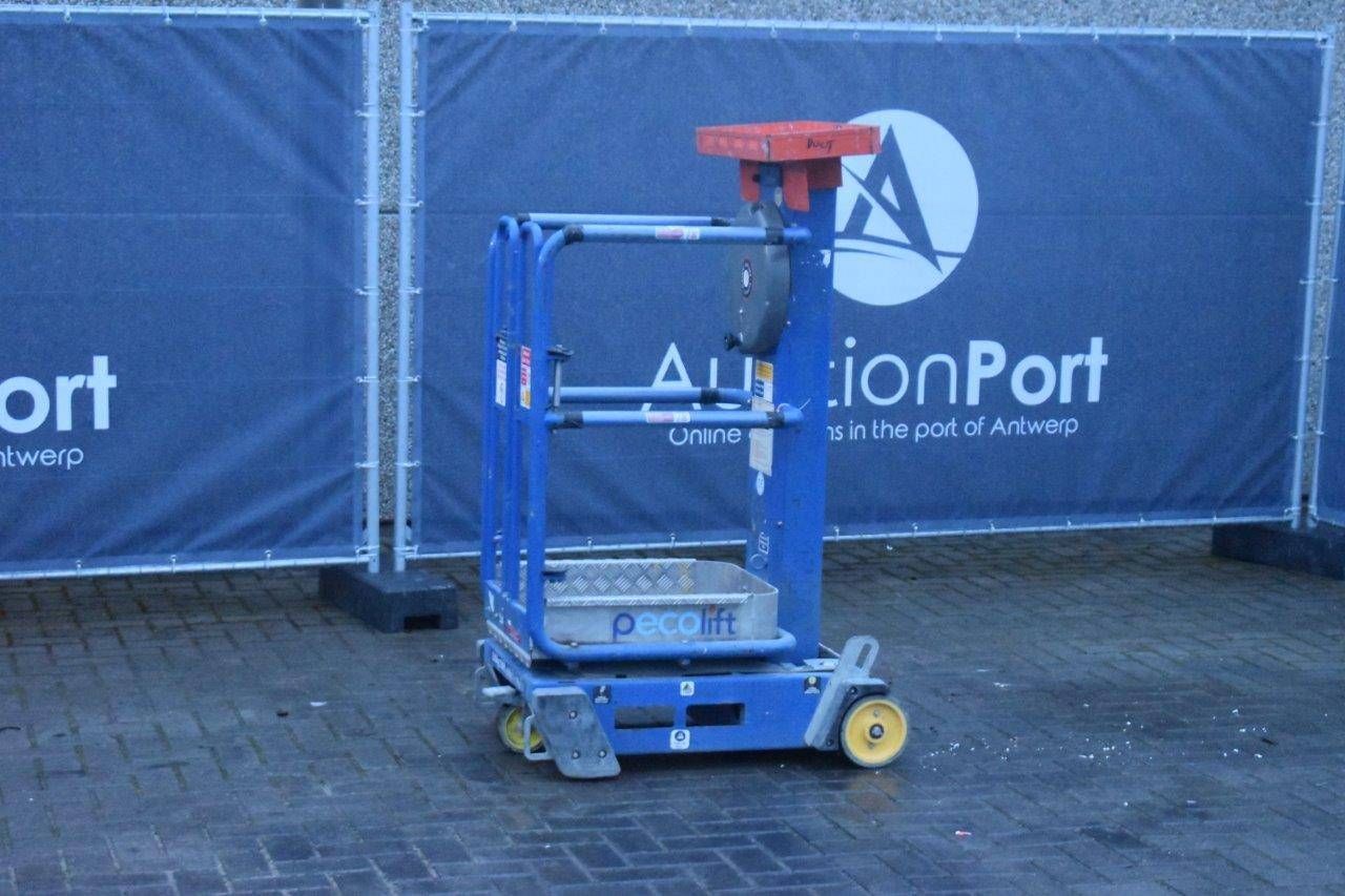 Peco Lift Power Towers Manual 3.5m
