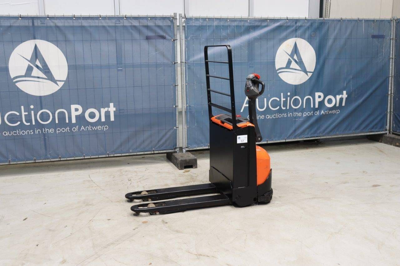 Pallet truck BT LWE140 Electric 1400kg 2014