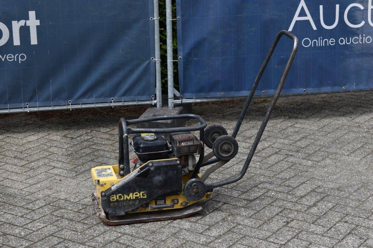 Vibratory plate Bomag BP10/36-2 Petrol