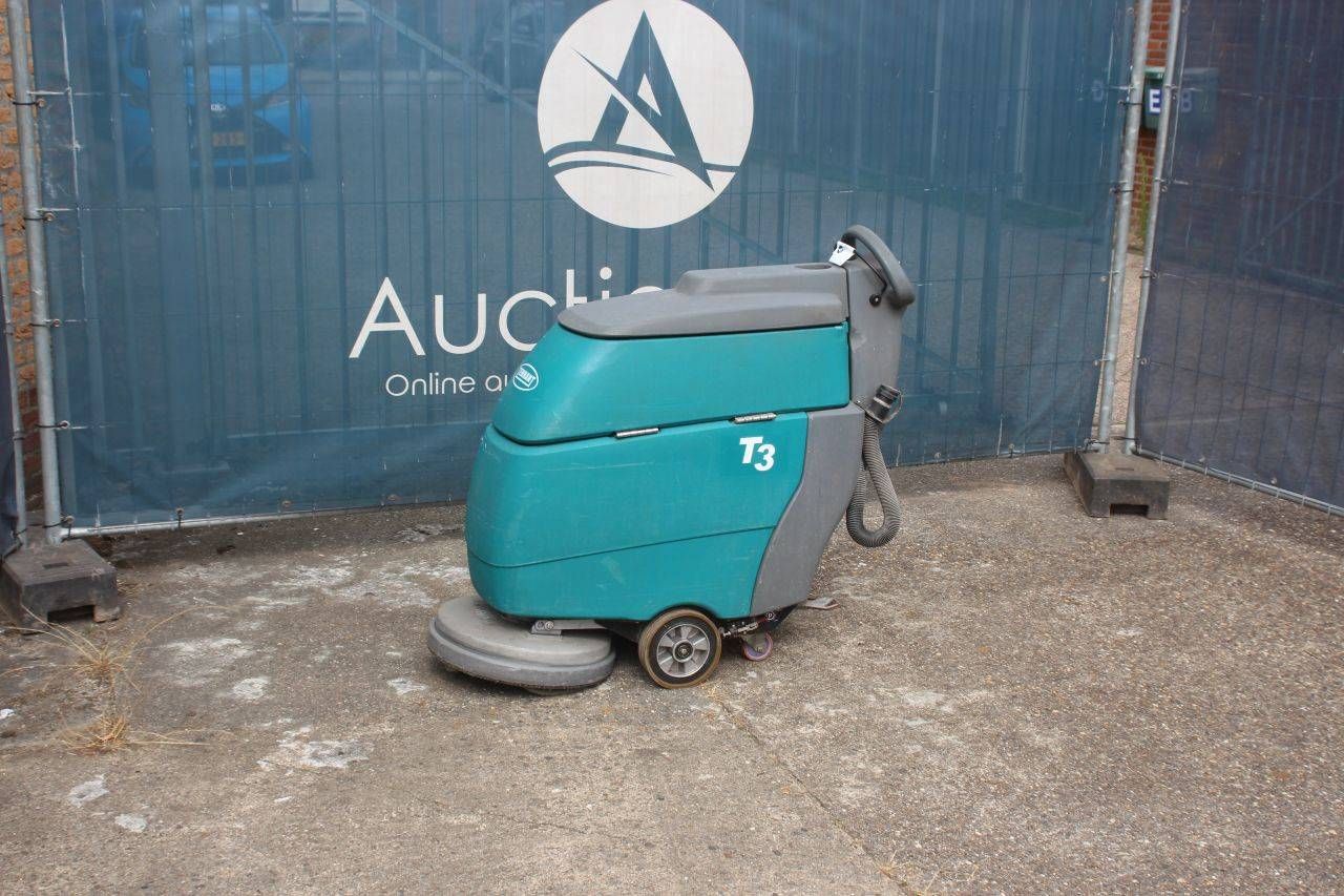 Tennant T3 Electric Scrubber 2006