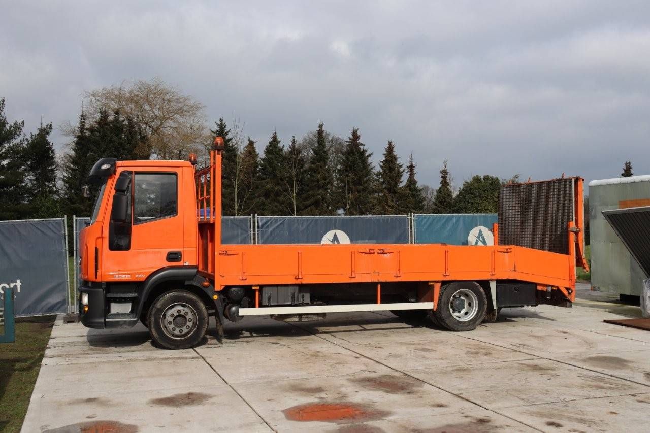 Flatbed (truck) Iveco EUROCARGO Diesel 2010