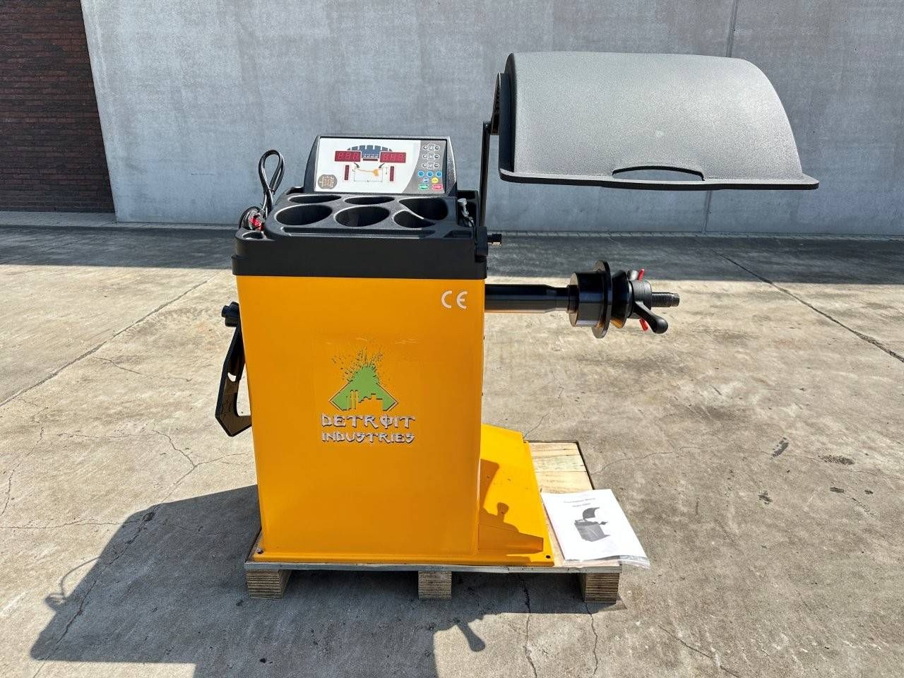 Tire Balancing Machine Detroit Industries S2023 2025