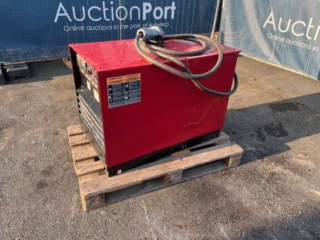 Welding Machine Lincoln Idealarc DC-1000 with Rails
