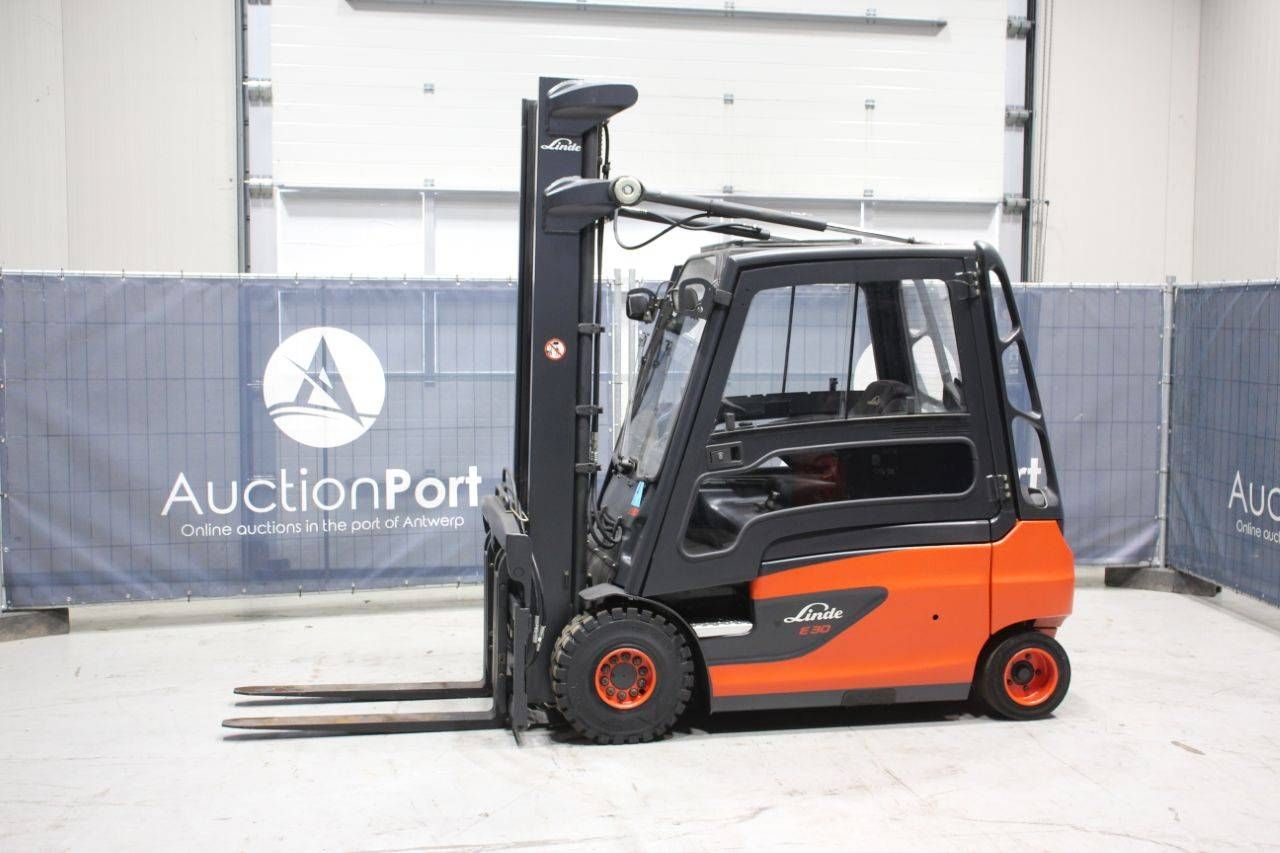 Forklift Linde E30L-01 Electric 3000kg 2014