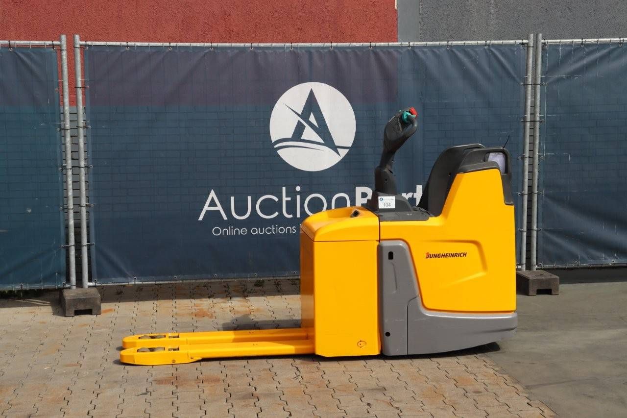 Pallet truck Jungheinrich ERE 120 Electric 2000kg 2017