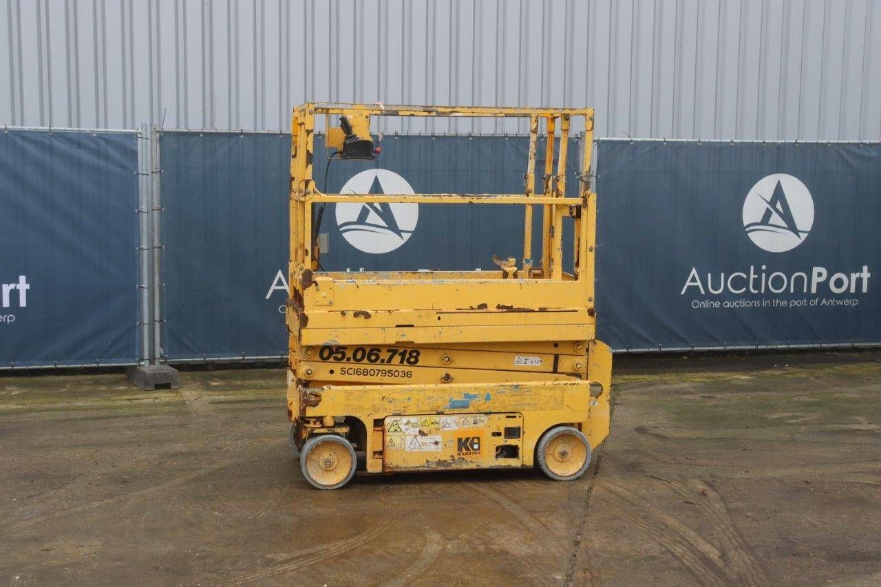 Scissor Lift Genie GS-1532 Electric 2011