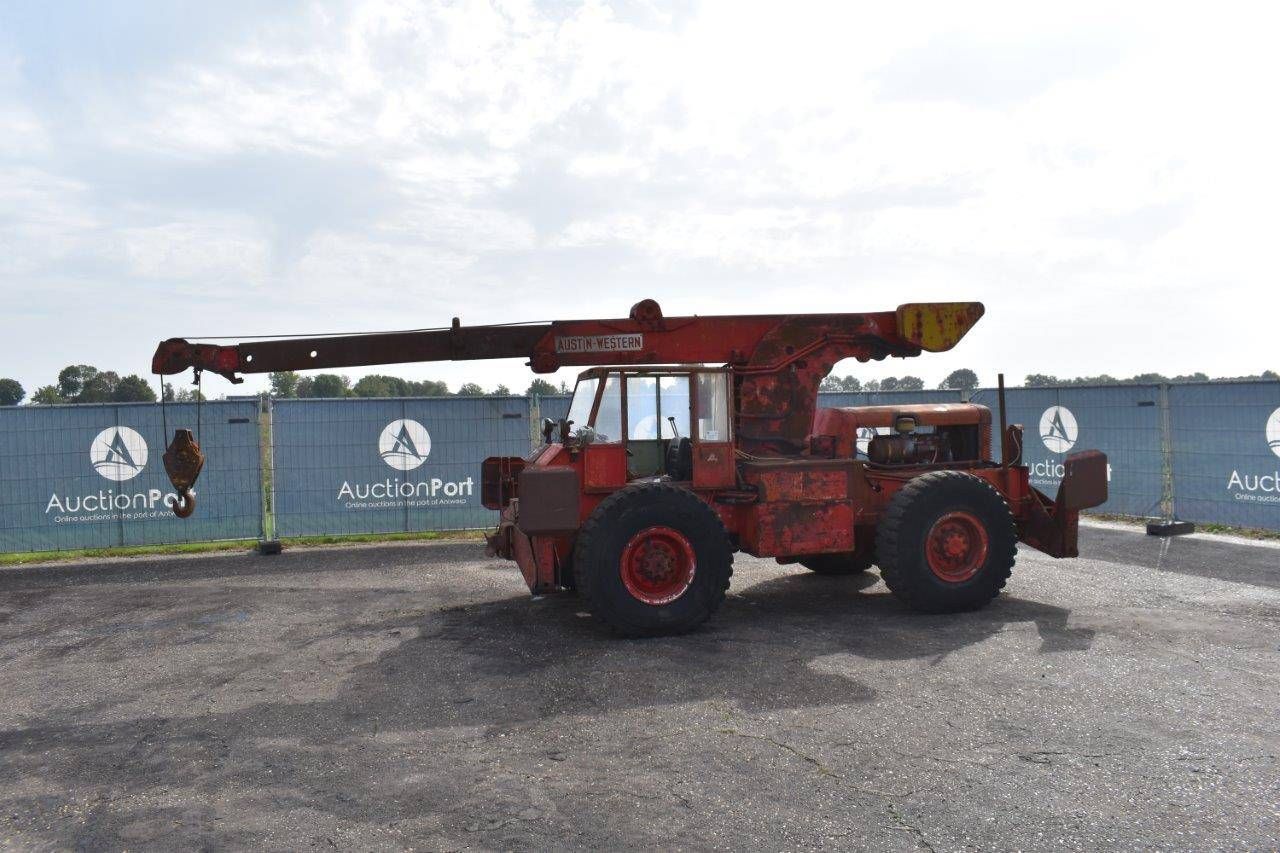 Crane truck Austin-Western