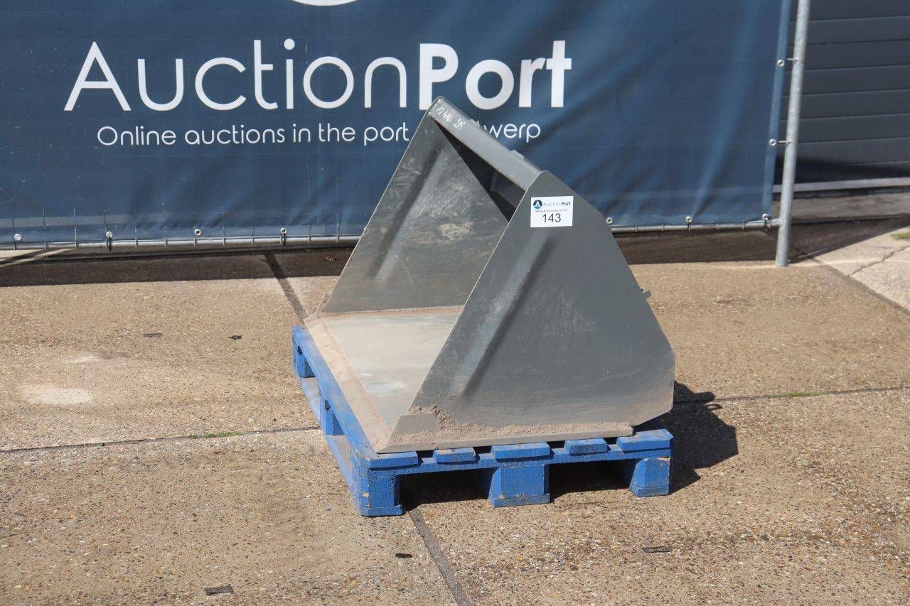Giant soil bucket