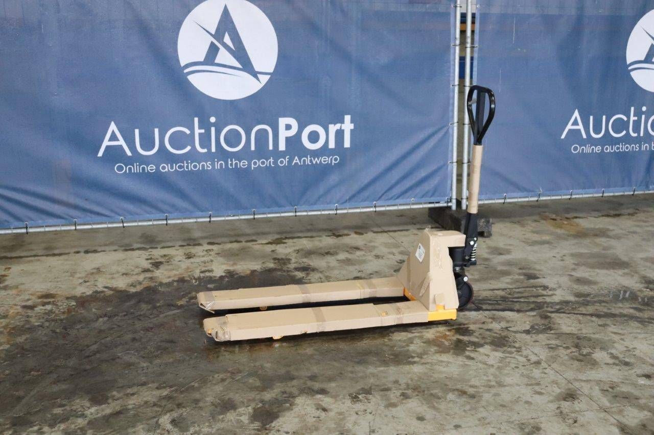 Pallet truck 