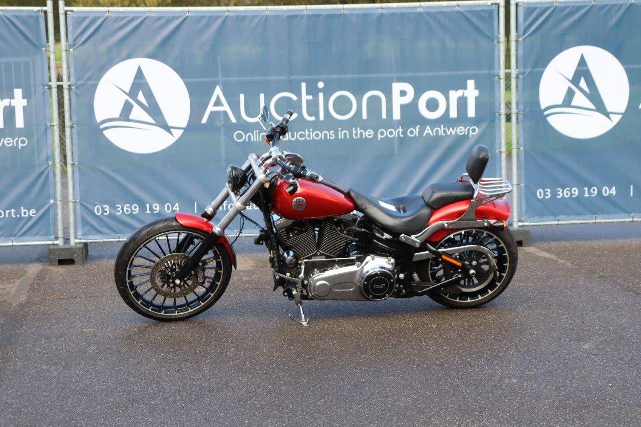Motorcycle Harley-Davidson Breakout Petrol 2015