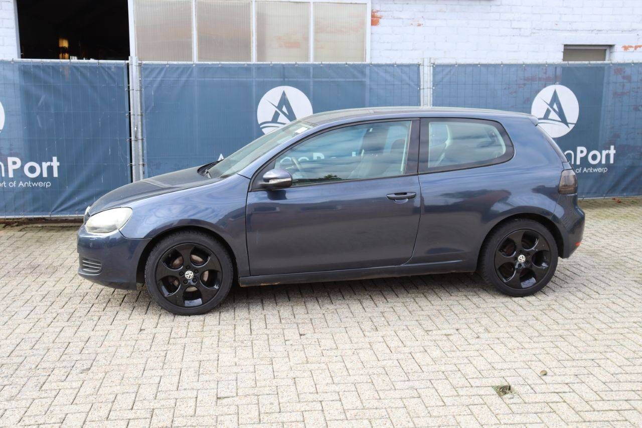 Passenger car Volkswagen GOLF Petrol 81hp 2009 (Margin)