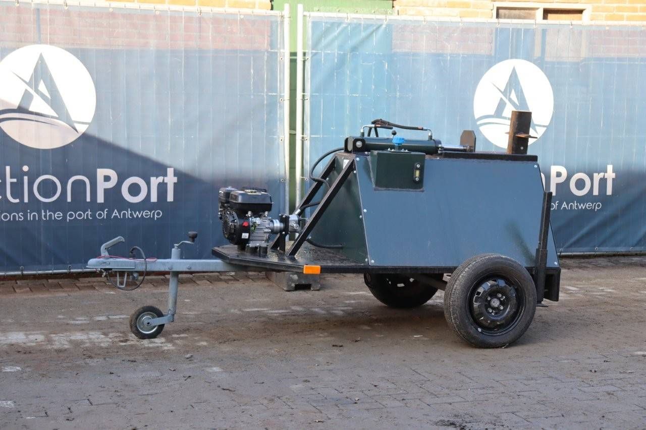Log splitter trailer petrol