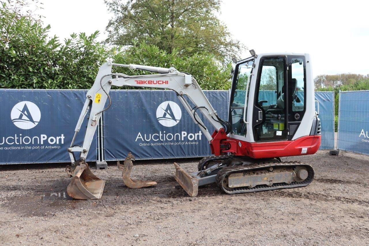 Mini digger Takeuchi TB228 Diesel 2017