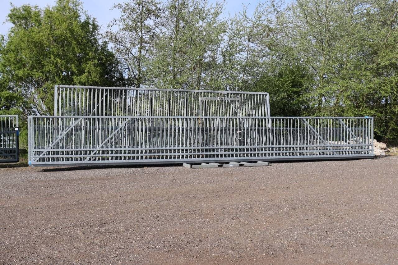 Cantilever Sliding Gate Demo