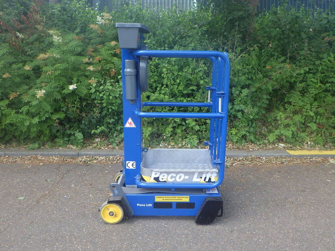 Mast lift Power Towers Pecolift Manual 3.5m 2014