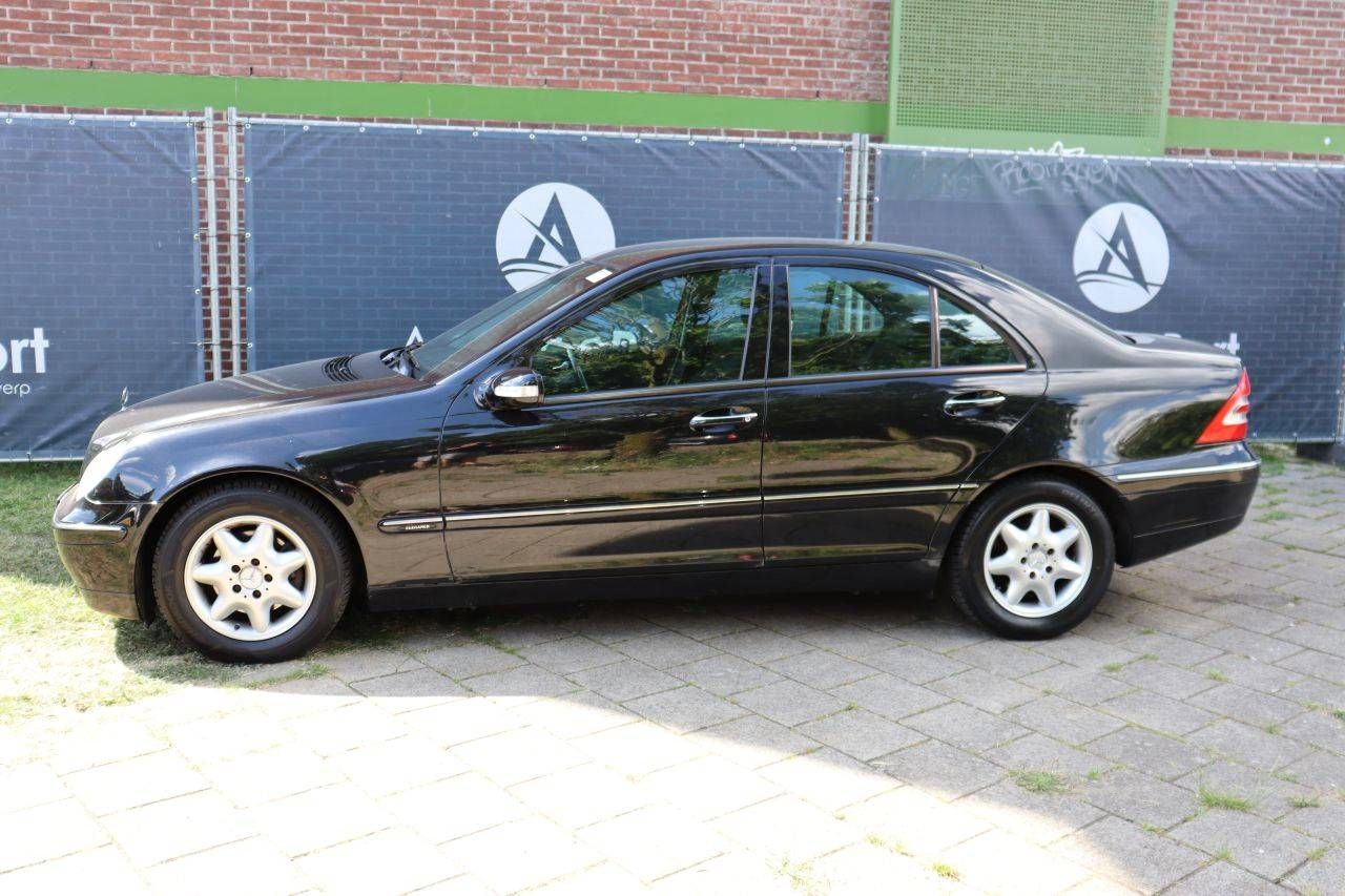 Passenger car Mercedes-Benz C180 Petrol 129 hp 2002
