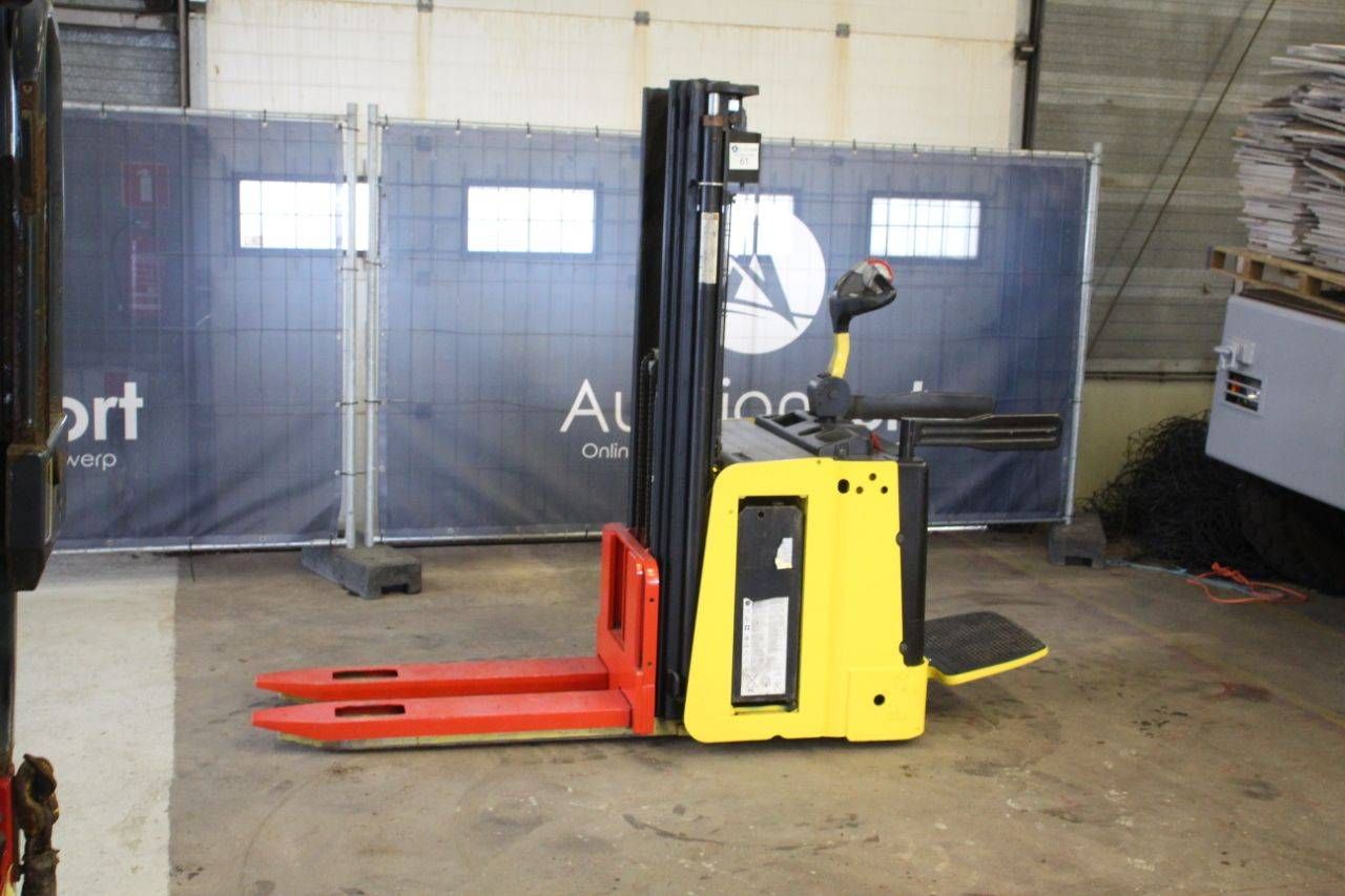 Hyster Electric Stacker 1400kg 4.63m 2017