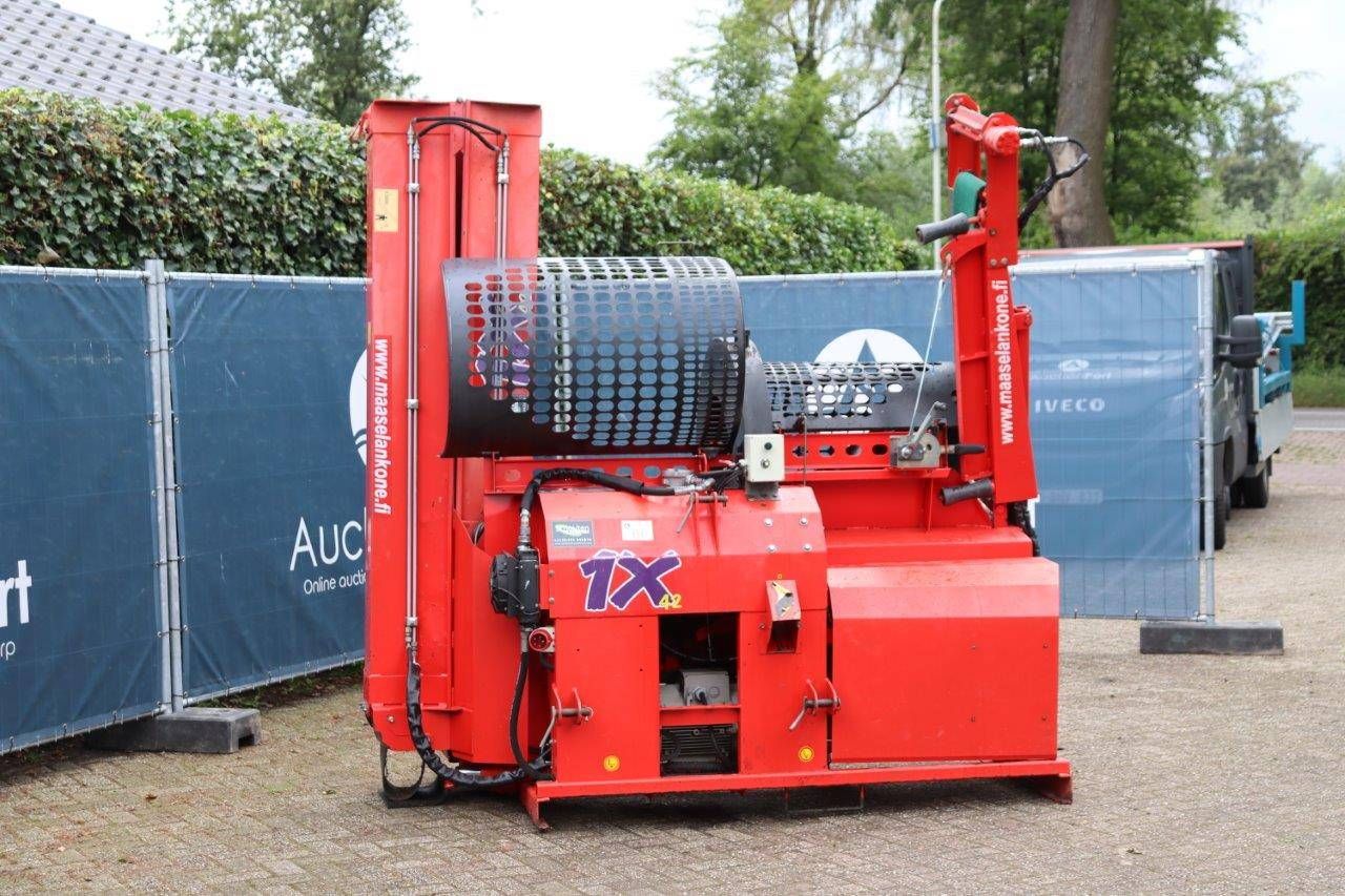 Saw splitter Hakki Pilke 1x42 Electric 15kW 2011 with knives