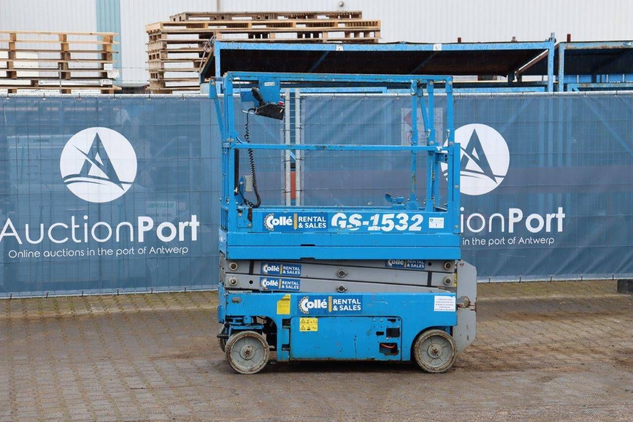 Scissor lift Genie GS1532 Electric 272kg 6.4m 2015