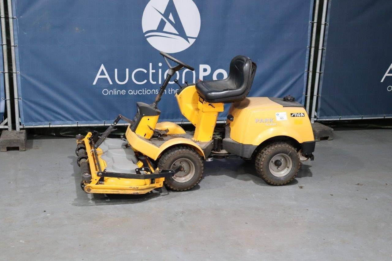 Riding mower Stiga Park Excellent Petrol