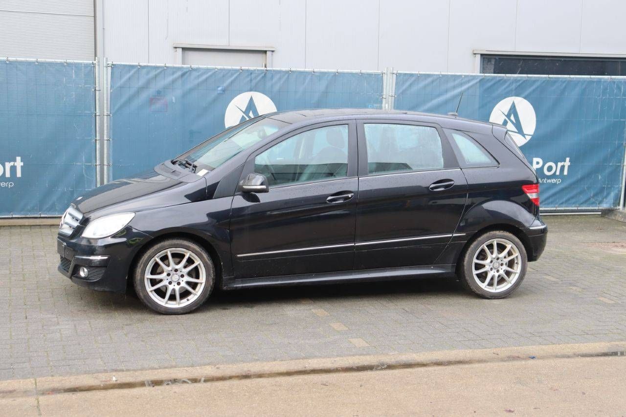 Passenger car Mercedes-Benz B180 CDI Diesel 80kW 2010 (Margin)