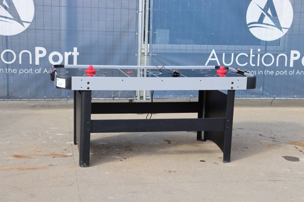 Air hockey table