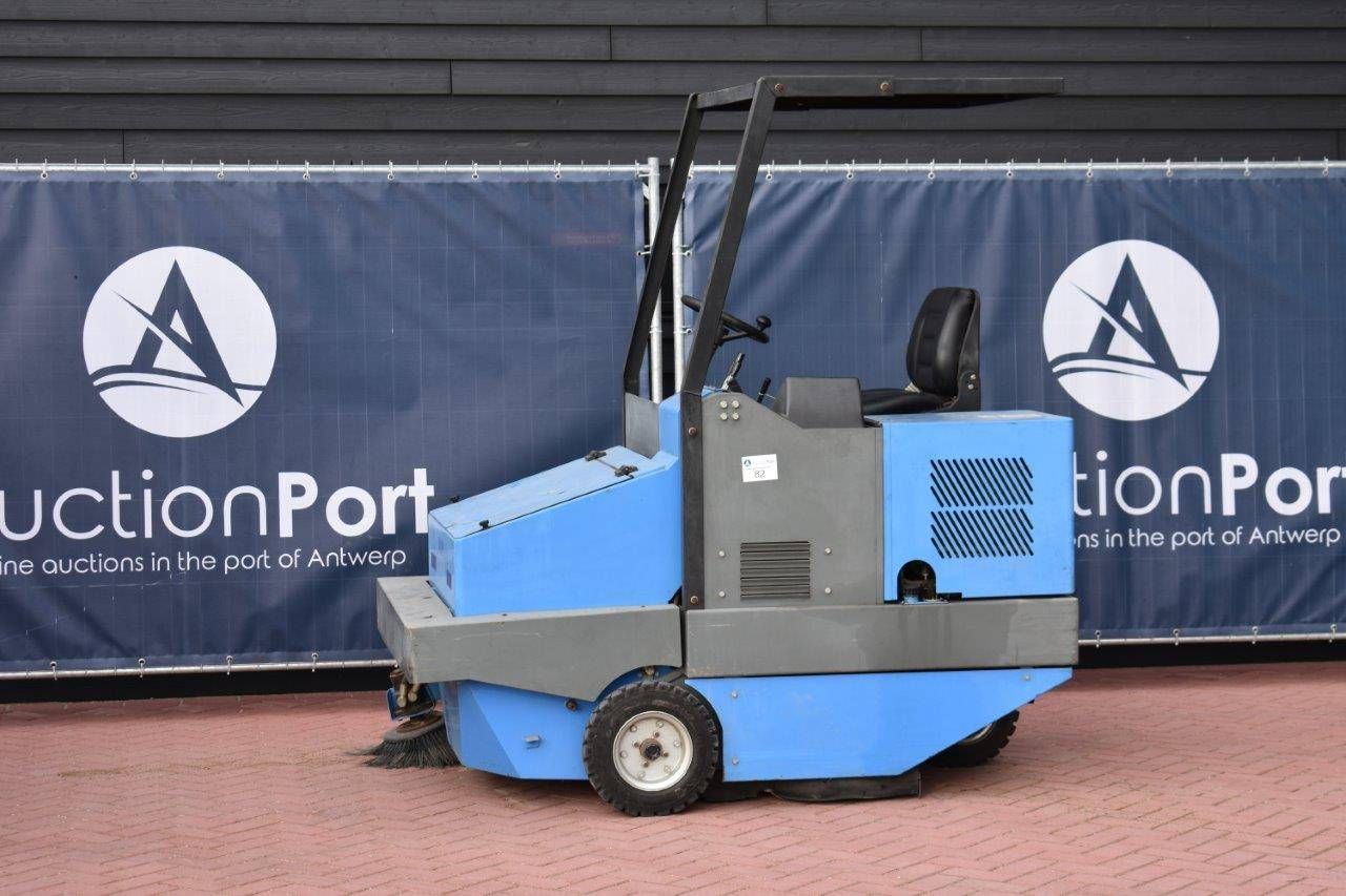 Sweeper Isal 130 DK Diesel 