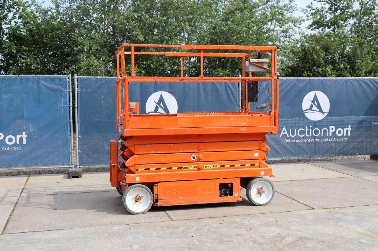 Scissor lift SkyJack SJ4626 Electric 454kg 9.75m 2011