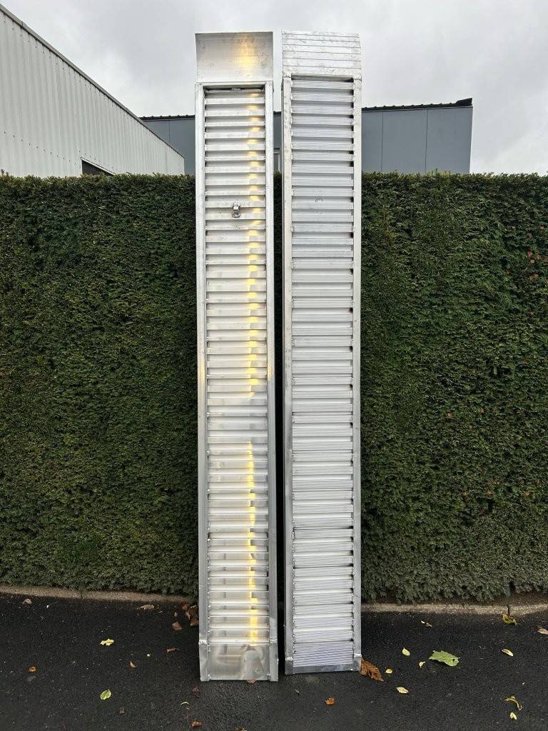Aluminum ramps 