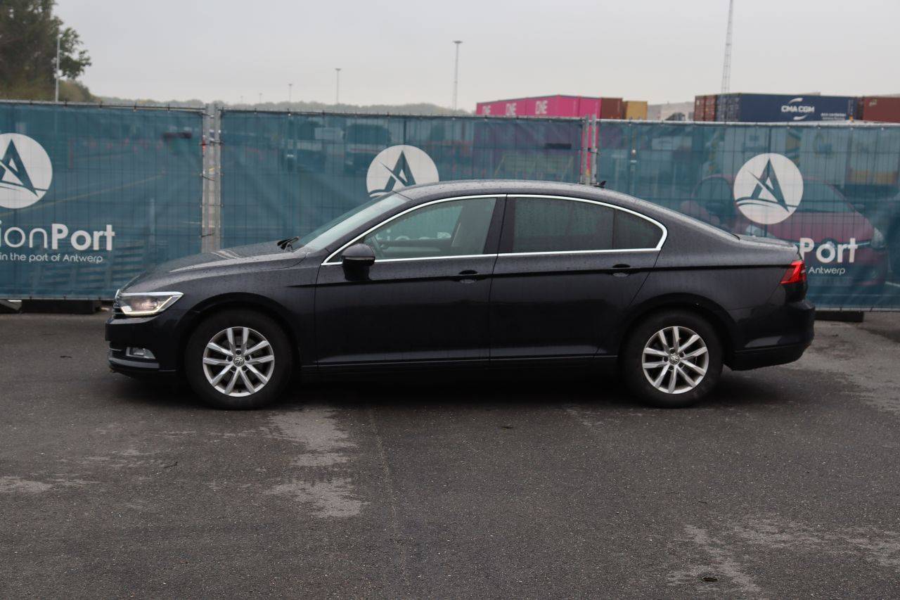 Passenger car Volkswagen Passat Petrol 150hp 2018 (Margin)