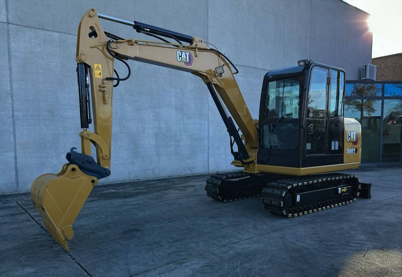Crawler excavator Caterpillar 306 Diesel 36.5kW 2016